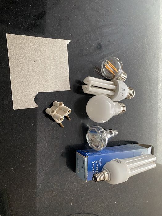 5 lampadas, tampa micro ondas e ficha tripla