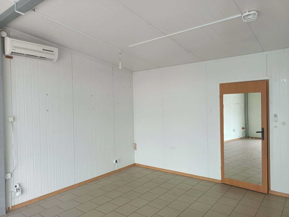 Lokal Handlowy Przy Placu Targowym 35 m2