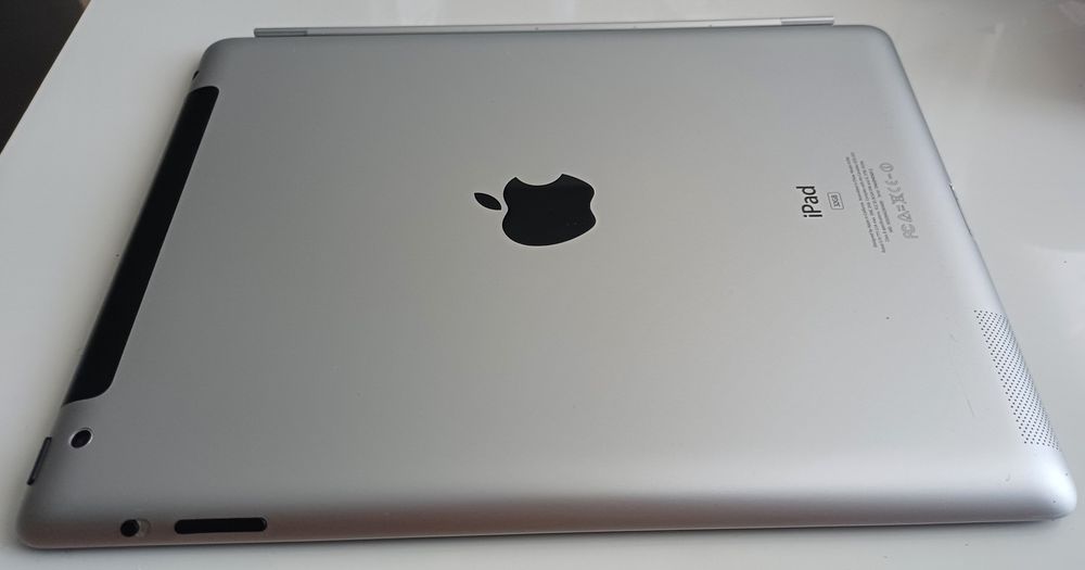 Apple iPAD A1396 32gb komunikuje sie iPhone iPOD