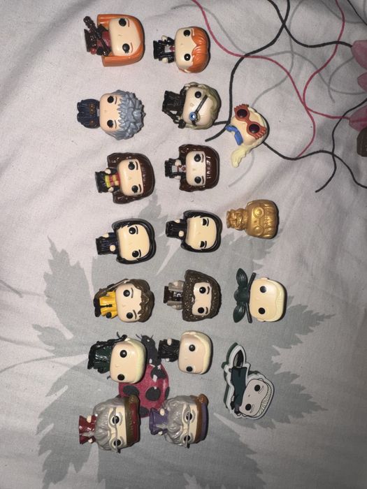 Фігурки Kinder Joy