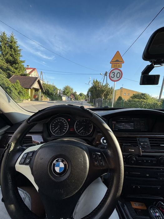 BMW E90 330I 258KM