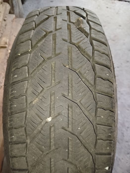 Гума зимня 215*65*r17 99h 1500грн/шт