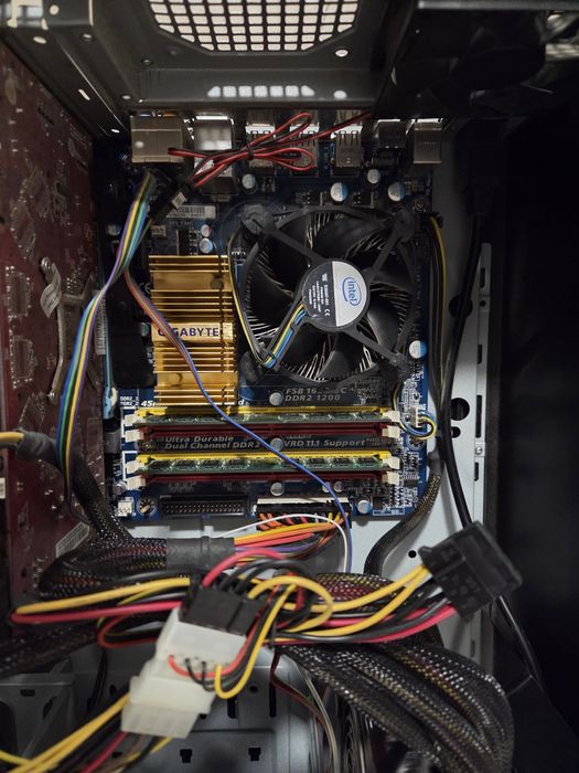 Komputer stacjonarny