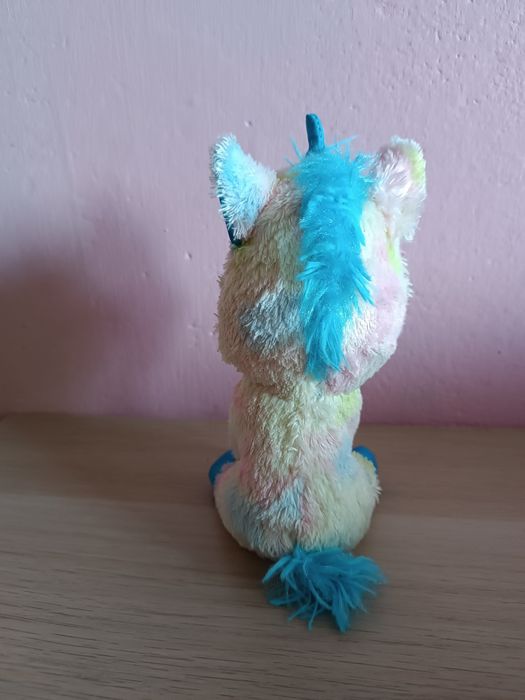 Maskotka pluszowy jednorożec model Blitz z kolekcji Ty Beanie Boos 19 cm
