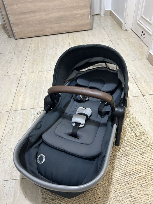 Carrinho de bebé/ criança