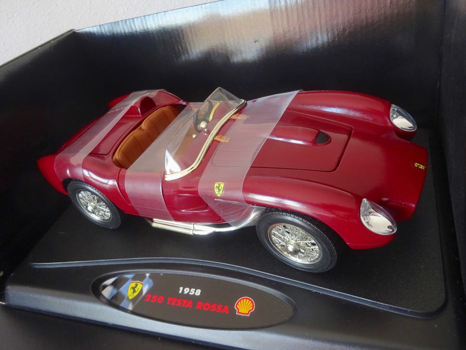 1:18 Maisto Ferrari 250 Testa Rossa