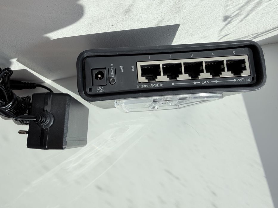 Wi-Fi роутер MikroTik hAP AC Lite