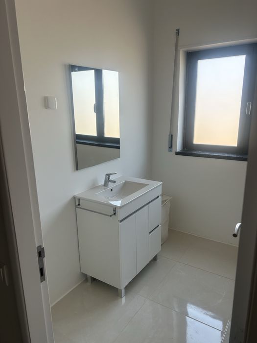 Arrenda-se apartamtento T2 alcanena