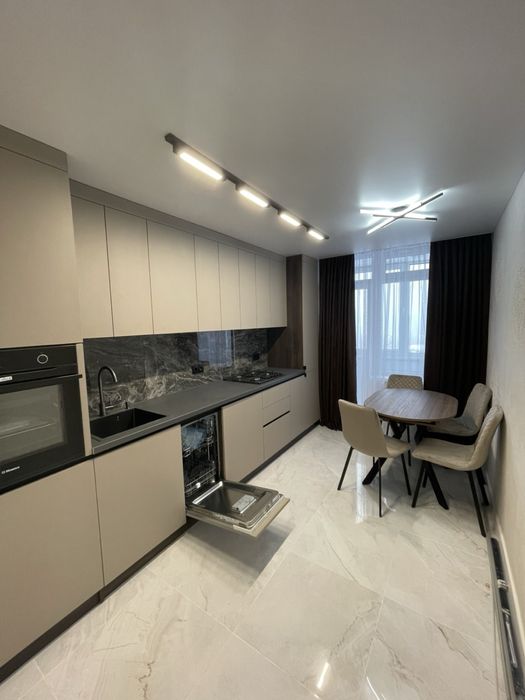 Продаж 1-к квартири вул. Смакули