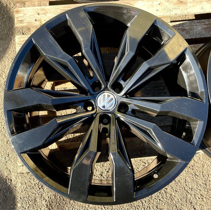 Диски литые R21 5*112 Volkswagen Touareg Original Suzuka: 500 $ - Диски ...