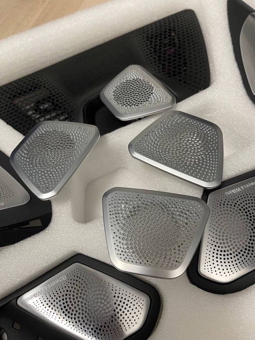 комплект сеток Bowers&Wilkins BMW G05 G07 X5 X7 с подсветкой