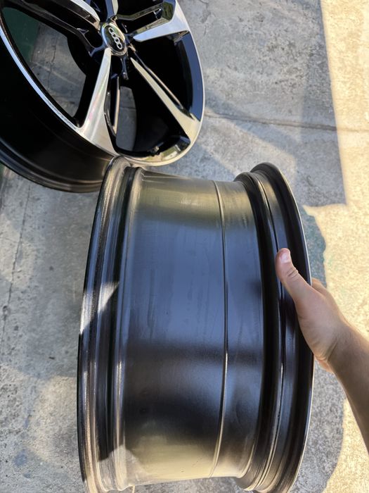 Оригінальний комплект дисків Audi R21 Blade RS q7 q8 rs7 rs6 s6 s7 a6 a7