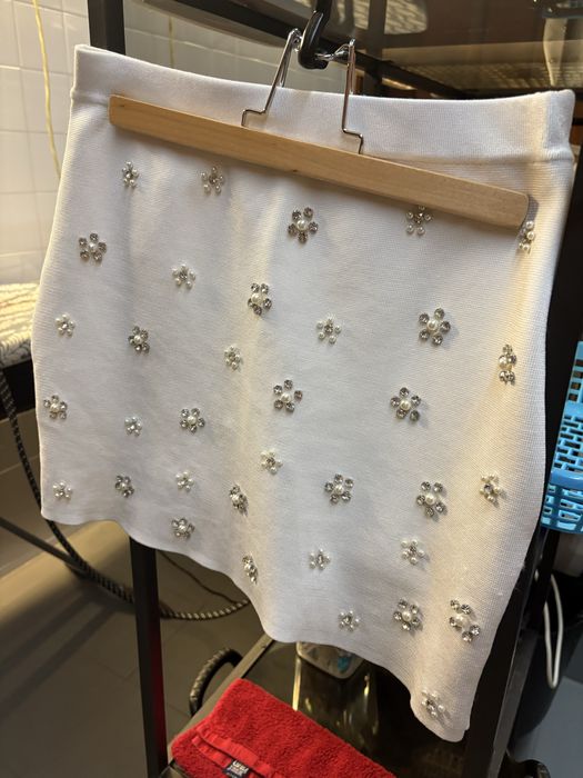 Saia Zara nunca usada