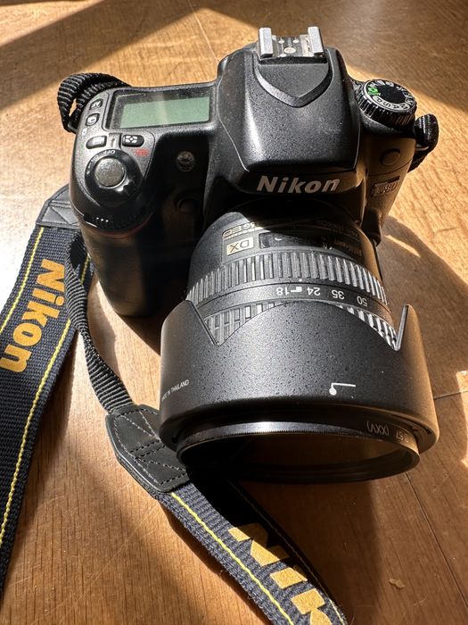 Máquina fotográfica Nikon