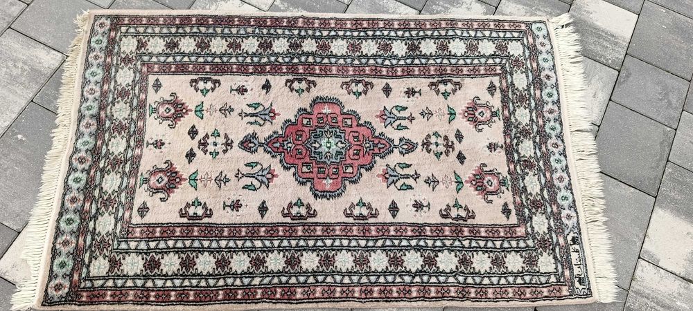 Buchara ręcznie tkany dywan wełniany pakistański piękny 133 x 78 cm