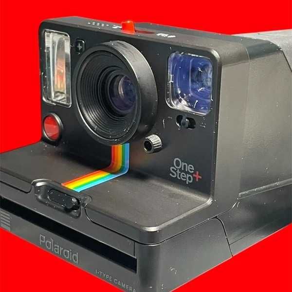Máquina Fotográfica Instantânea POLAROID OneStep+
