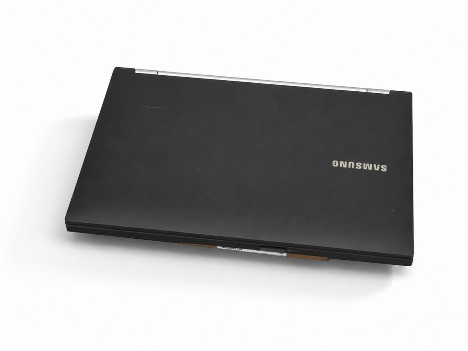 Игровой  ноутбук Samsung 400b  (Core i5/ 8Gb/750Gb/video 2Gb)