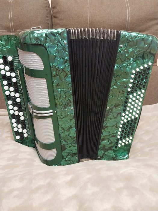 Продам баян Москва