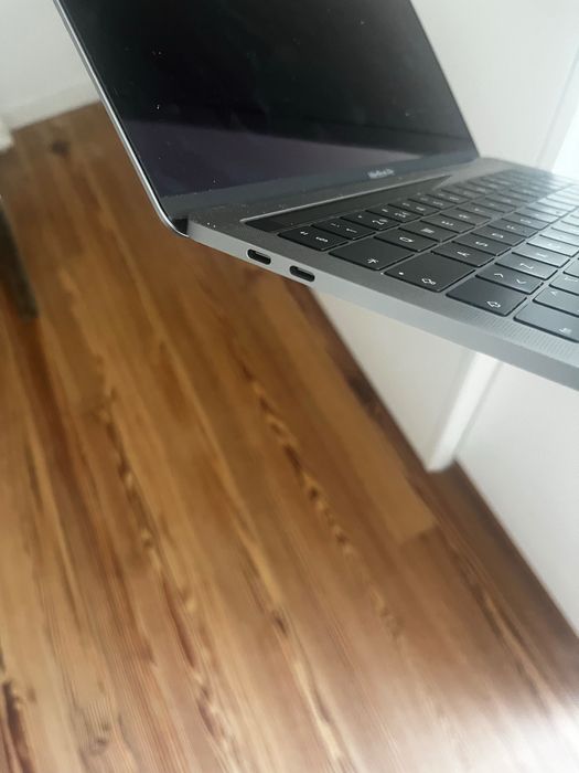MacBook Pro para peças