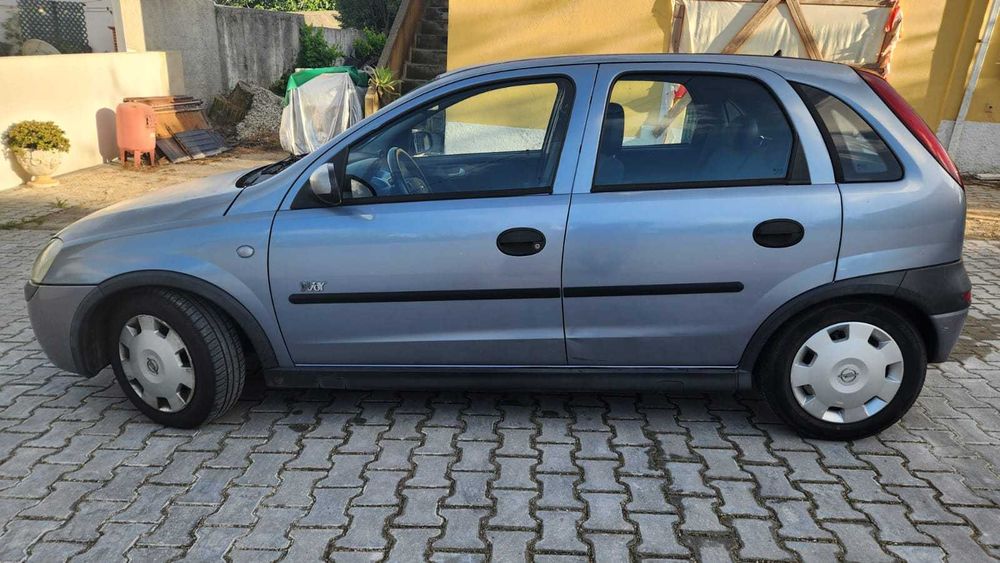 Opel Corsa Njoy 2003 — Inspeção Feita, 4 Pneus Novos e Pronto a Circular  Outras opções boas: