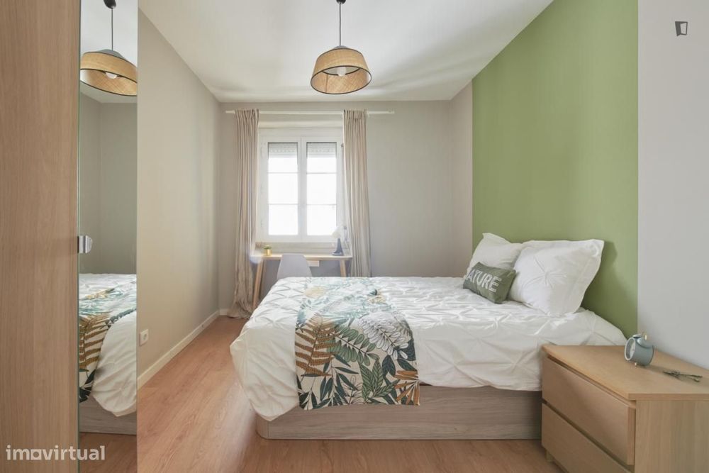 Quarto - localizado em Roma-Areeiro Lisbon