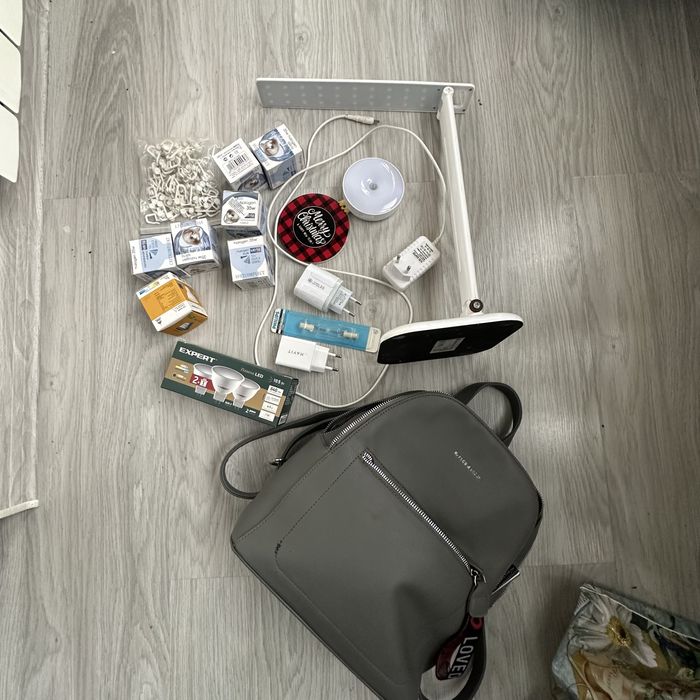 Отдам рюкзак и всякое разное …