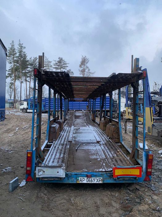 Автовоз напівпричіп