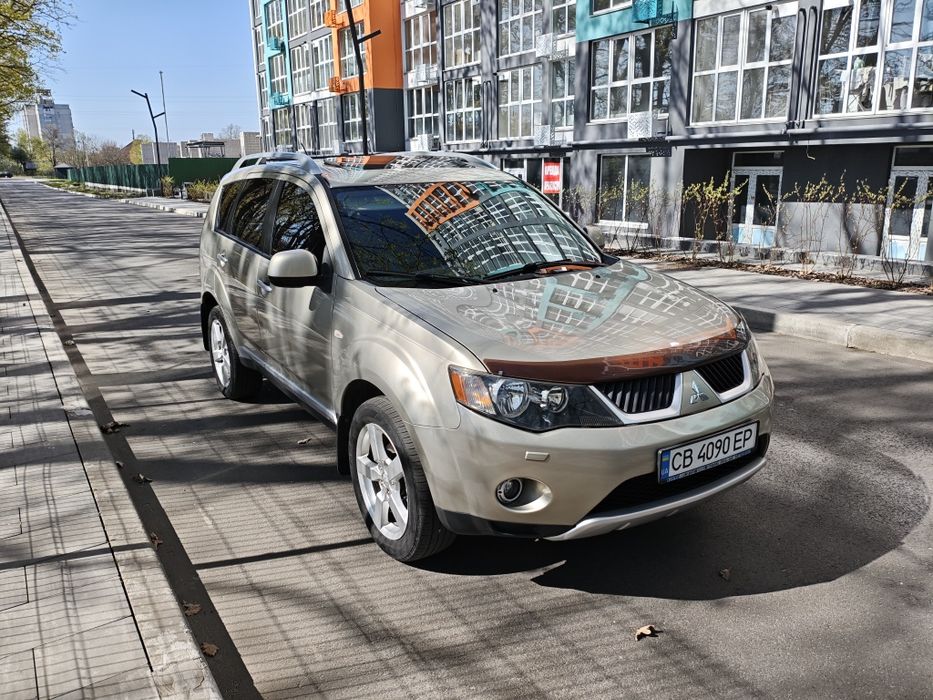 Mitsubishi Outlander XL