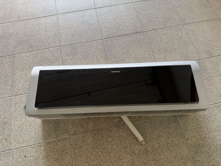 Ar condicionado, vendo unidade exterior e interior JUNKERS 5,3KW