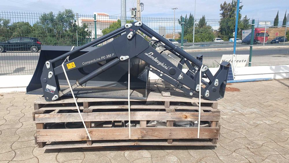 Carregador Frontal Novo