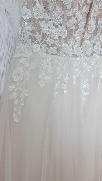 Suknia ślubna (ciążowa)