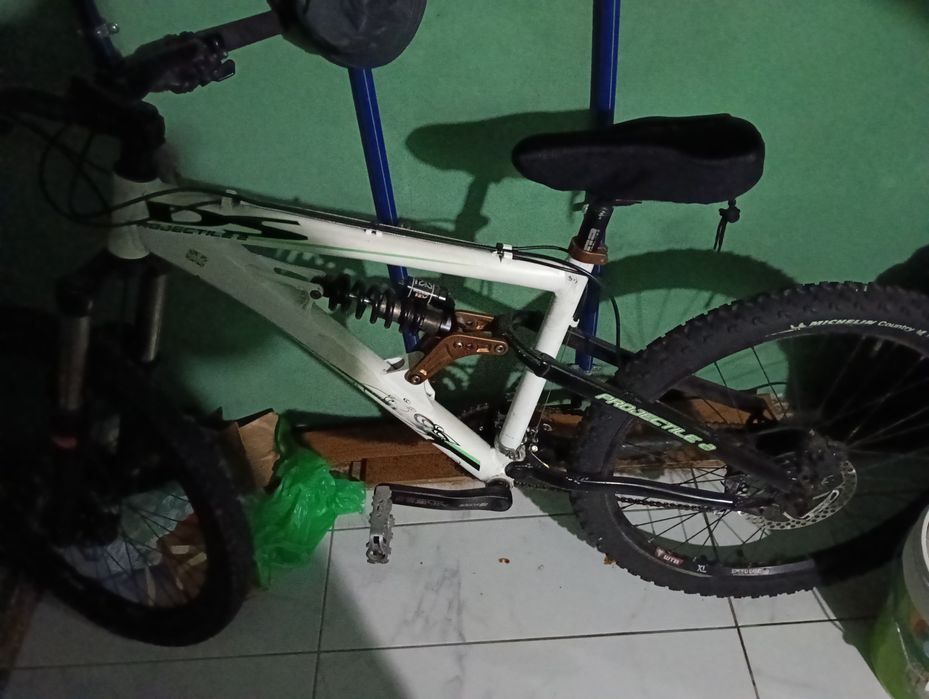 Vendo bicicleta como nova