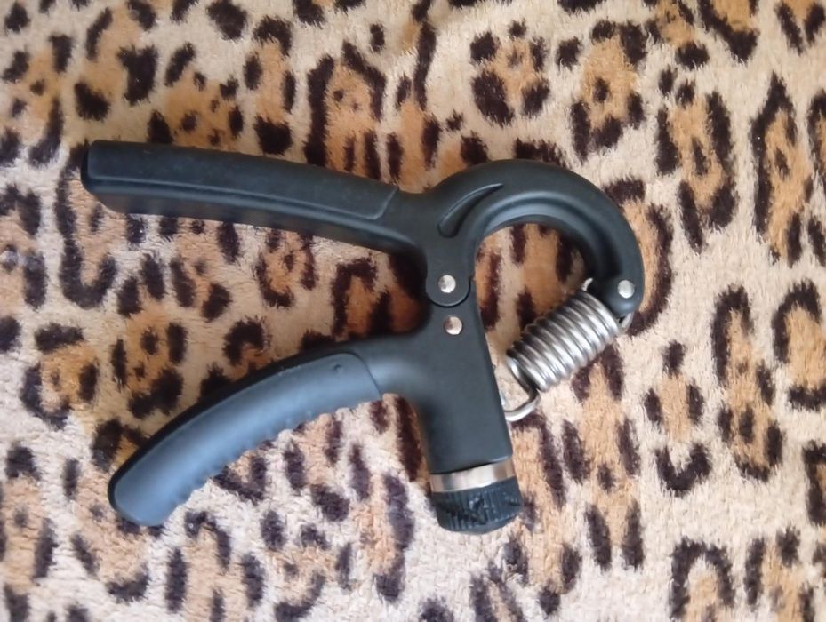 Kit Fitness Mãos e Antebraço – Hand Grip + Exercitador de Dedos