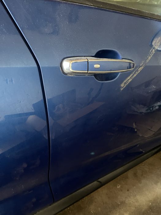 Двері передня ліва  Chevrolet Volt 2016 - 2019