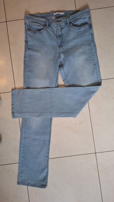 Jeansy "LEVI  STRAUSS"  W 32  L32  jasno niebieskie jak nowe