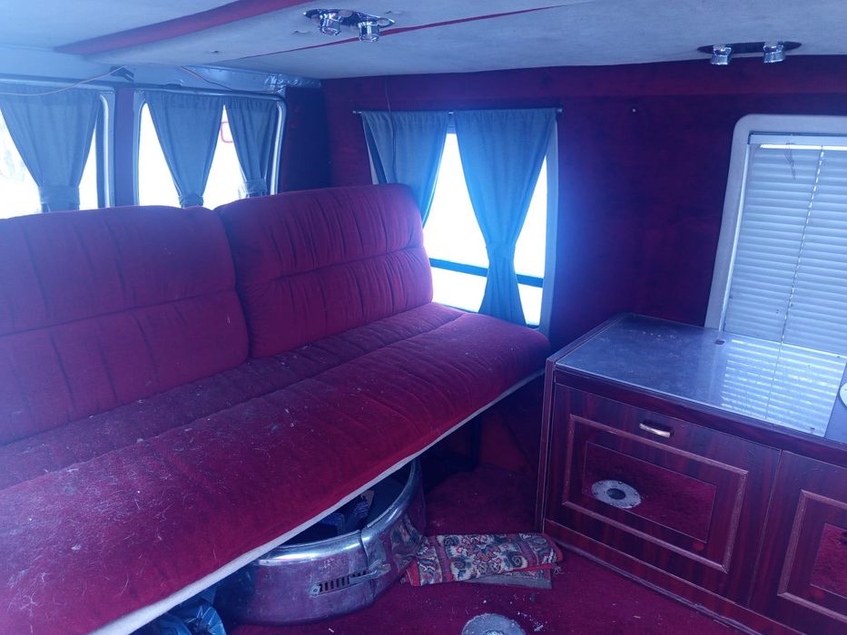 Chrysler Dodge Ram 150 3.7 B Van Salonka Kamper 1984r zabytek Okazja