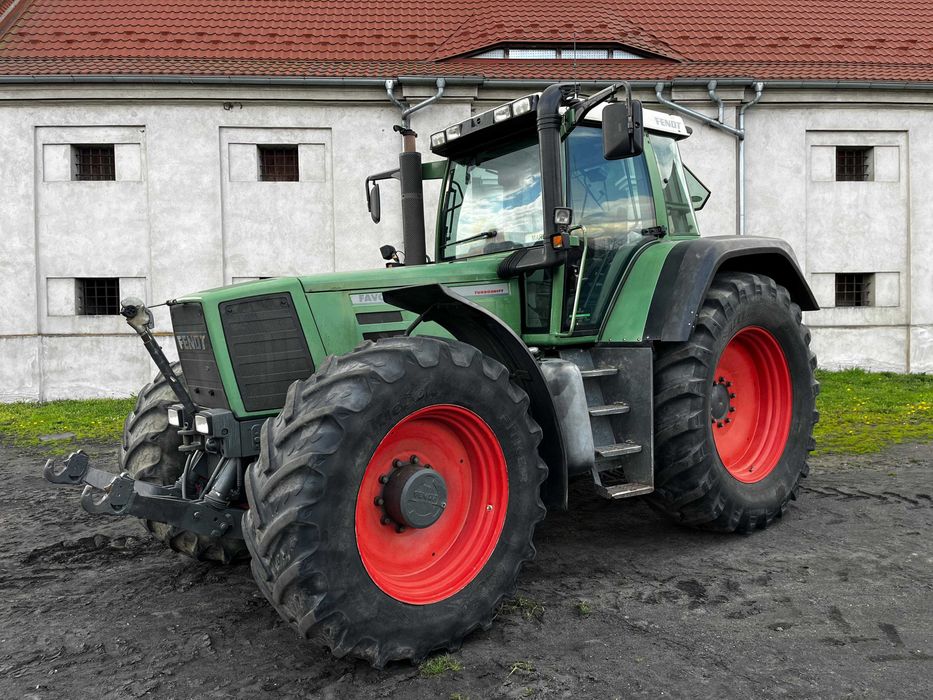Perfect Original Photos about  Fendt Favorit 824  as Your HD Pictures