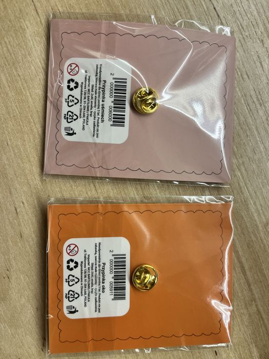 Przypinka oko uśmiech pin Rossmann zestaw