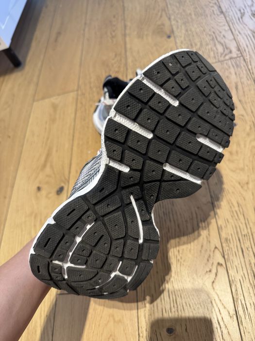 Sprzedam sneakersy Balenciaga