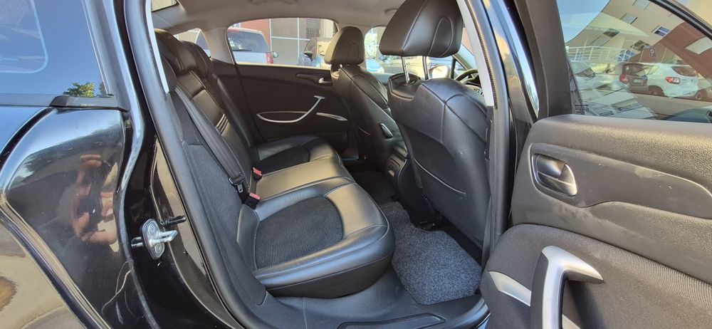 Citroën c5 1.6 hdi poucos kms  11