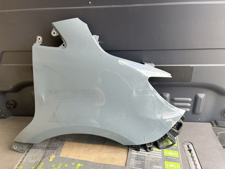 Продам крило праве на спрінтер 907