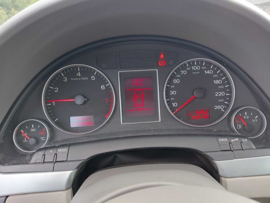 Audi A4b7 benzyna+ lpg