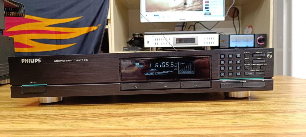 AM/FM тюнер Philips FT880