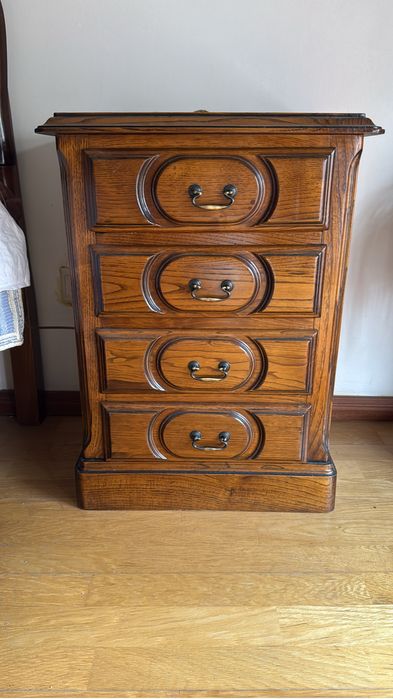 Vendo quarto de casal completo + Secretaria de escritório