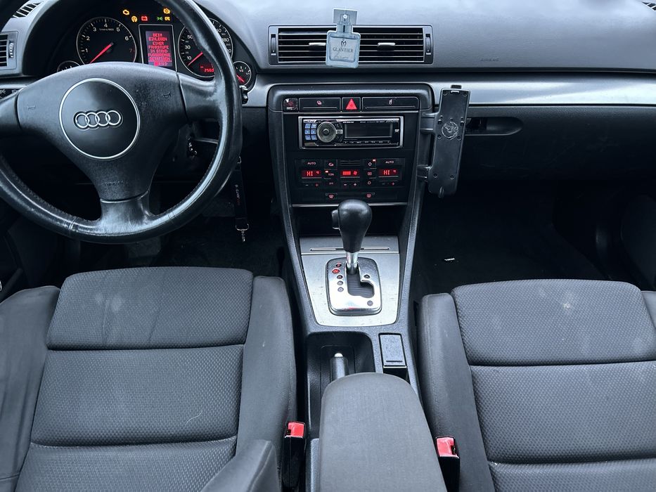 Audi a4b6 2.4 бензин автомат