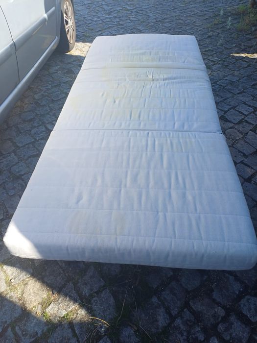 Cama articulada com colchão