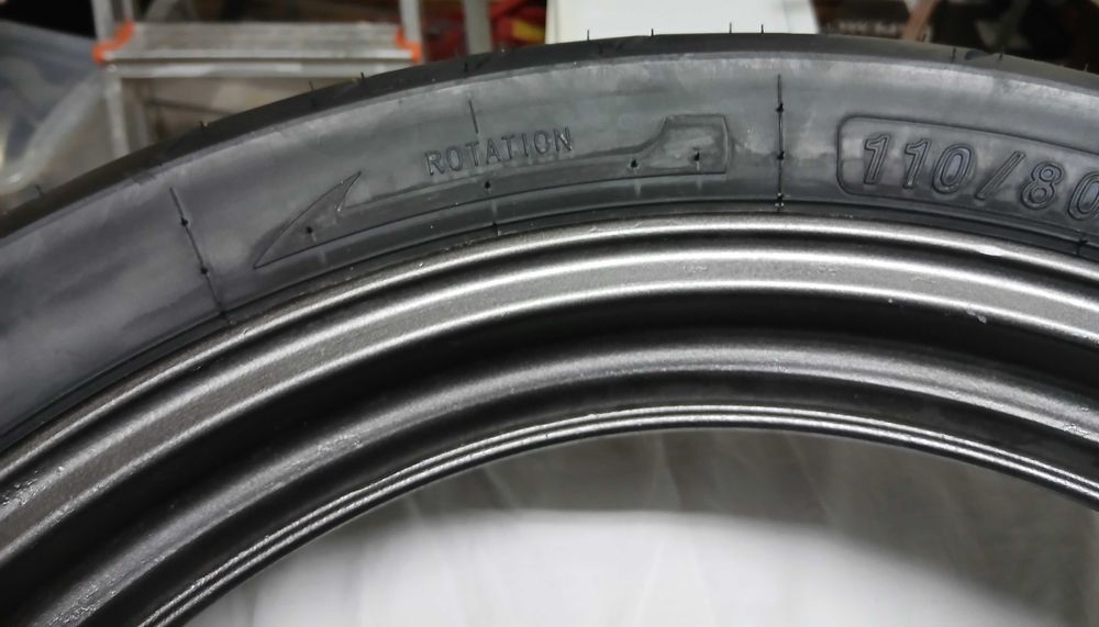 Yamaha XJ 600 (jantes e pneus a estrear)