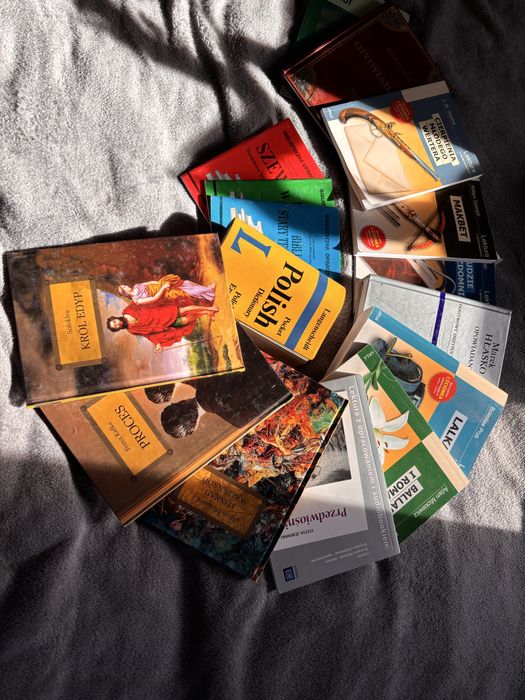 Zestaw ksiazek - lektury