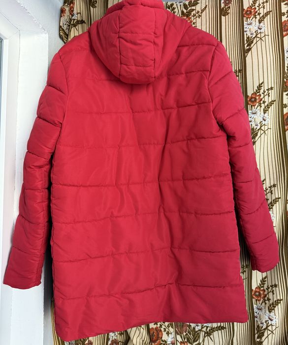 Чоловіча зимова куртка з капюшоном