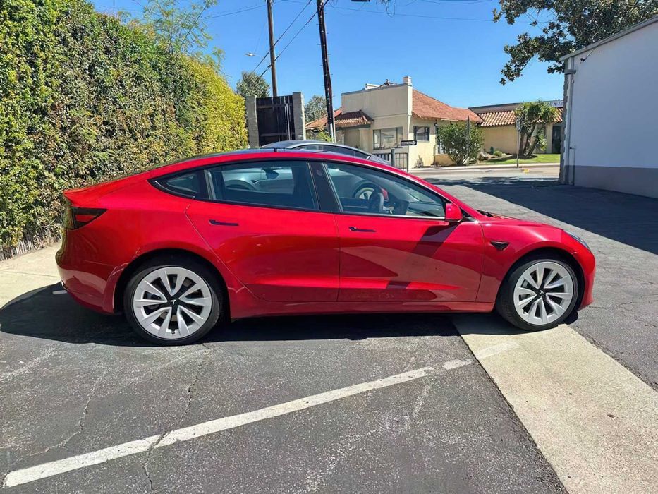 Tesla Model 3      2022